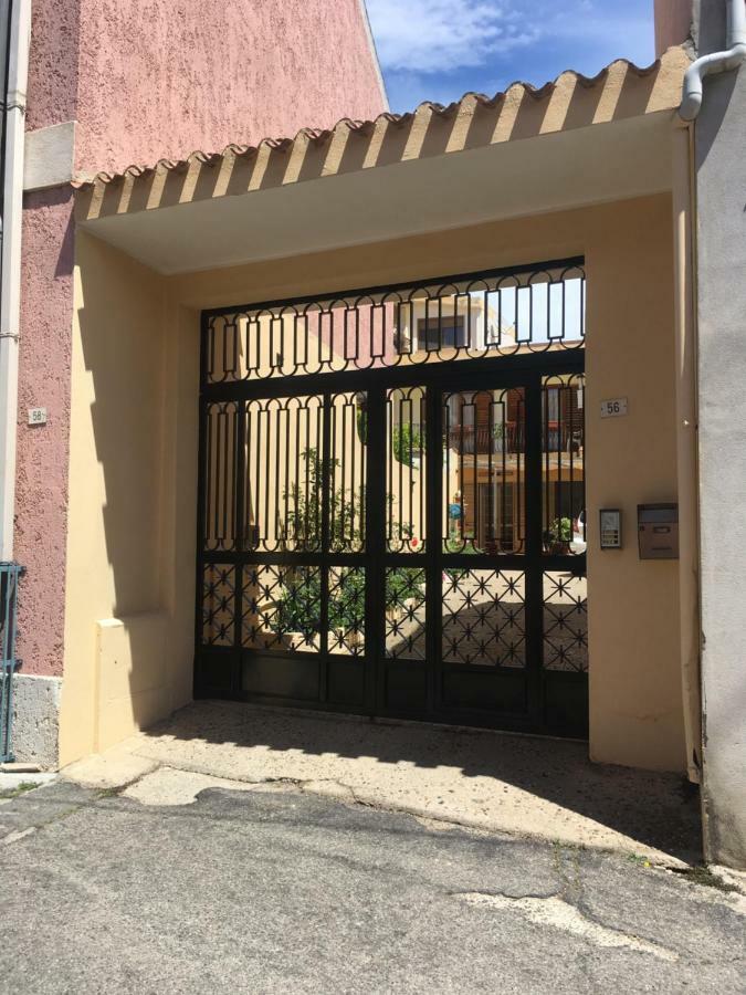 Anna Apartment Villaputzu Luaran gambar
